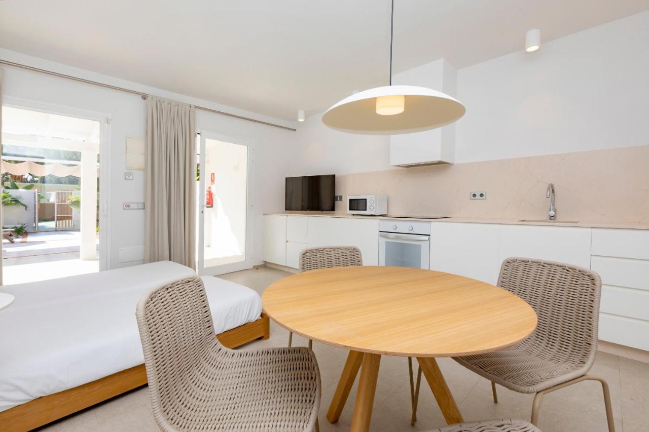 Ses Eufabietes Apartments & Restaurant 米乔尔海滩 外观 照片
