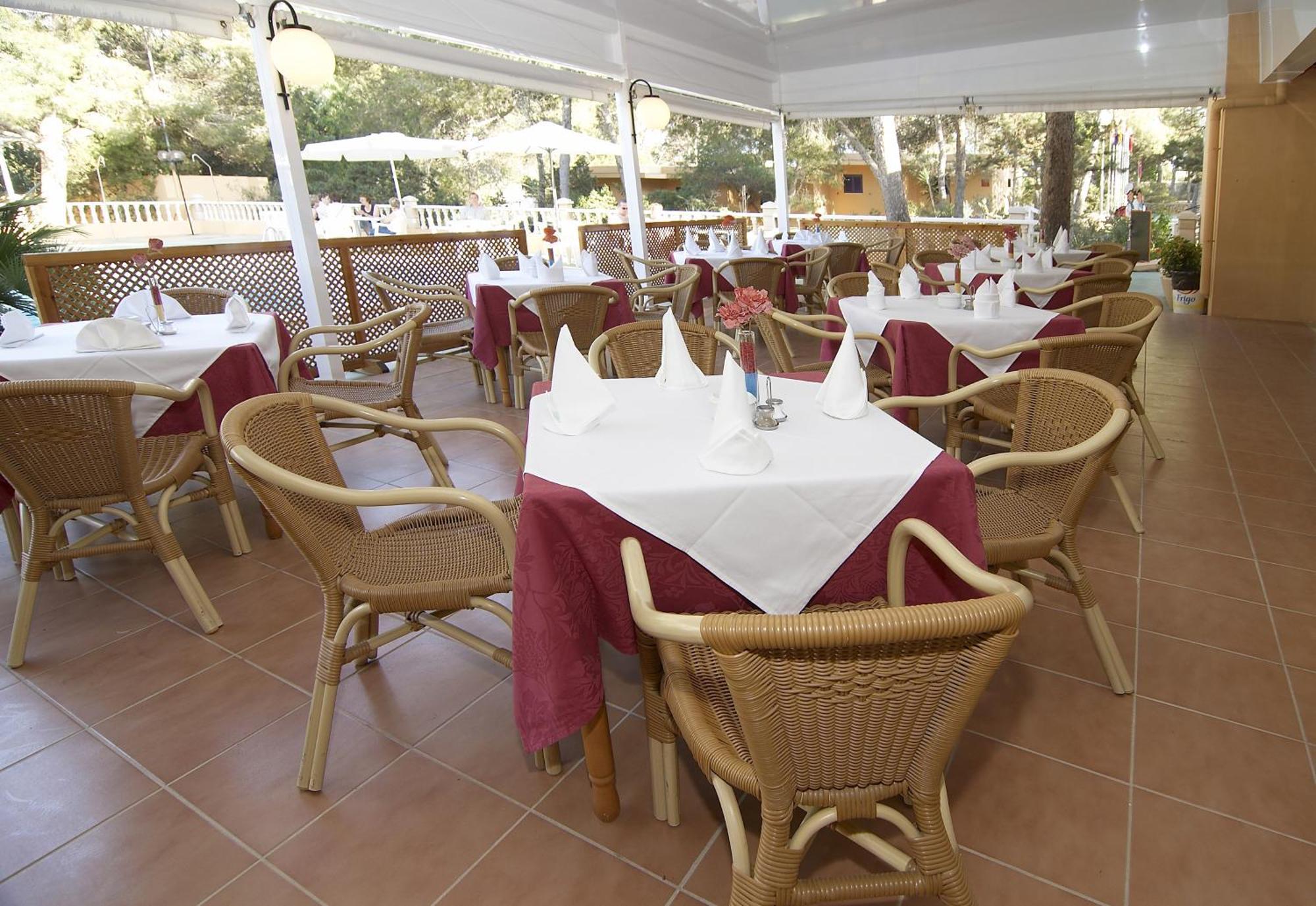 Ses Eufabietes Apartments & Restaurant 米乔尔海滩 外观 照片