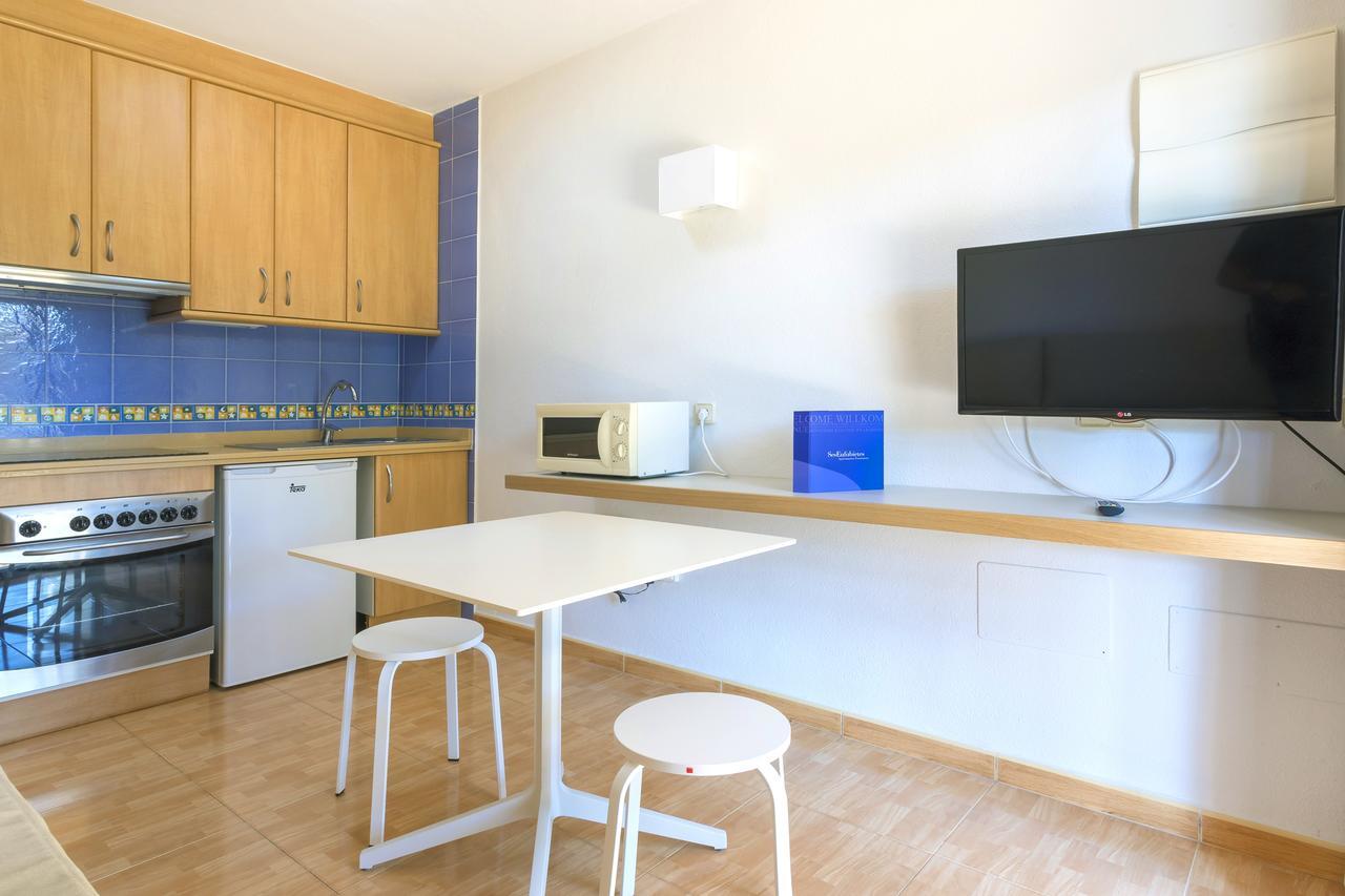 Ses Eufabietes Apartments & Restaurant 米乔尔海滩 外观 照片