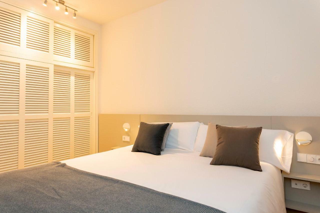 Ses Eufabietes Apartments & Restaurant 米乔尔海滩 外观 照片